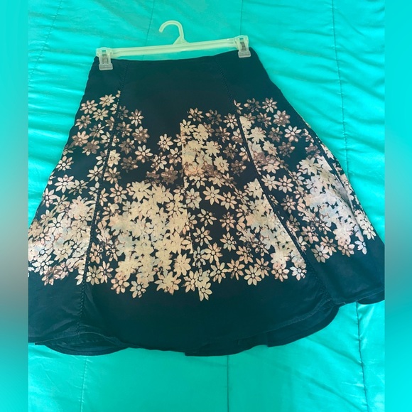 Liz Claiborne Axcess Skirt MIDI Navy Blue Light Pink Floral Size 4 Small Boho - Picture 2 of 12